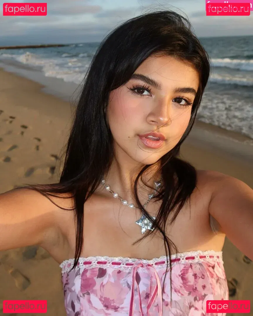 Sara Echeagaray Onlyfans Photo Gallery 