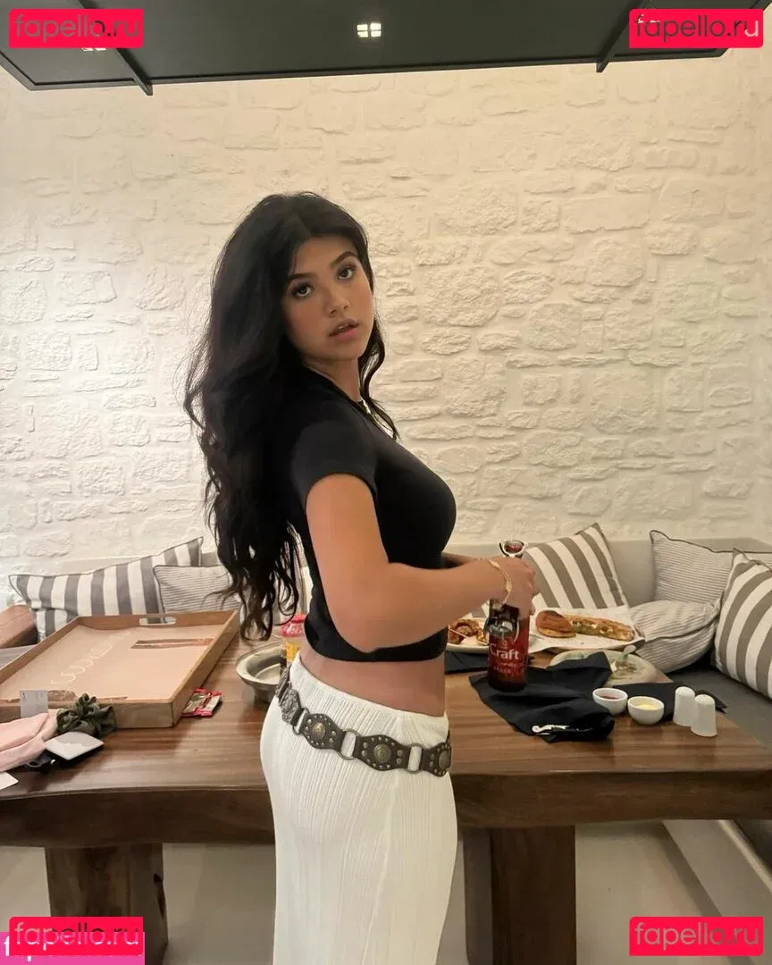 Sara Echeagaray Onlyfans Photo Gallery 