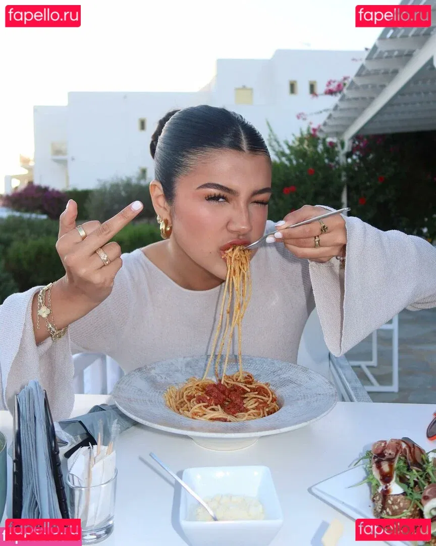 Sara Echeagaray Onlyfans Photo Gallery 