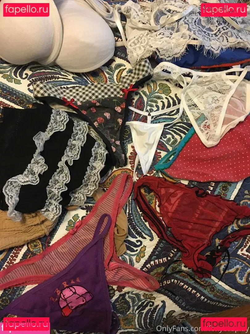 FoxyCosplay Onlyfans Photo Gallery 