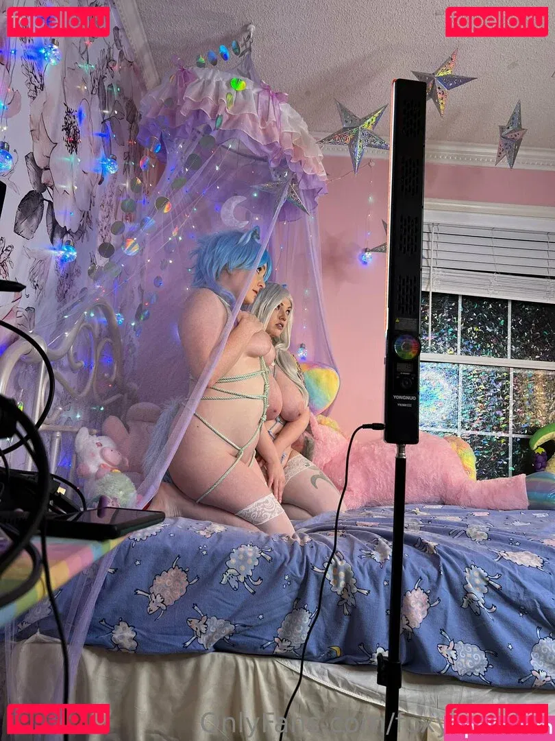 FoxyCosplay Onlyfans Photo Gallery 