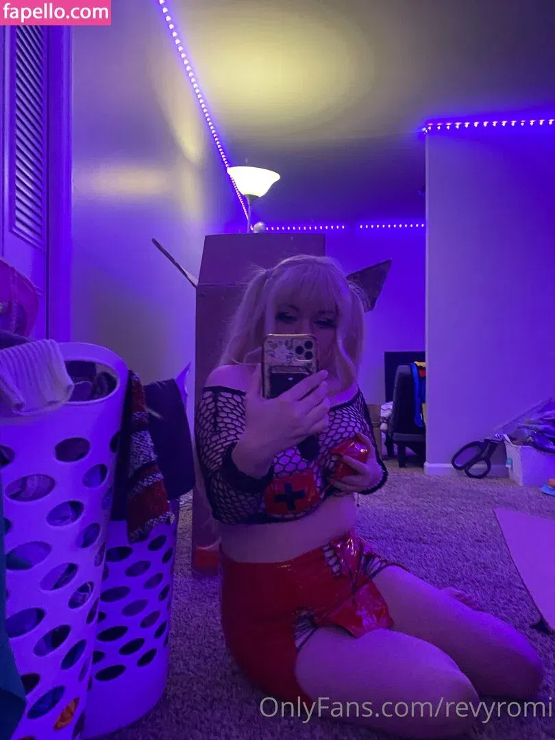 revyromi Onlyfans Photo Gallery 