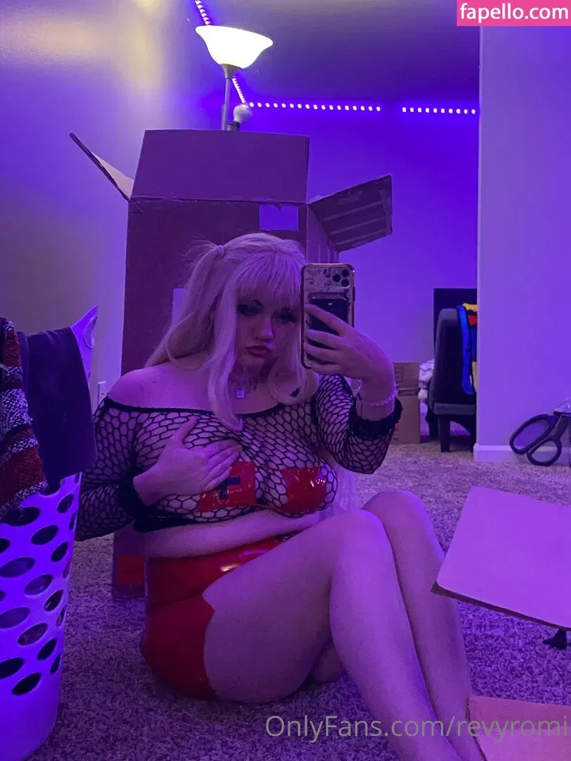revyromi Onlyfans Photo Gallery 