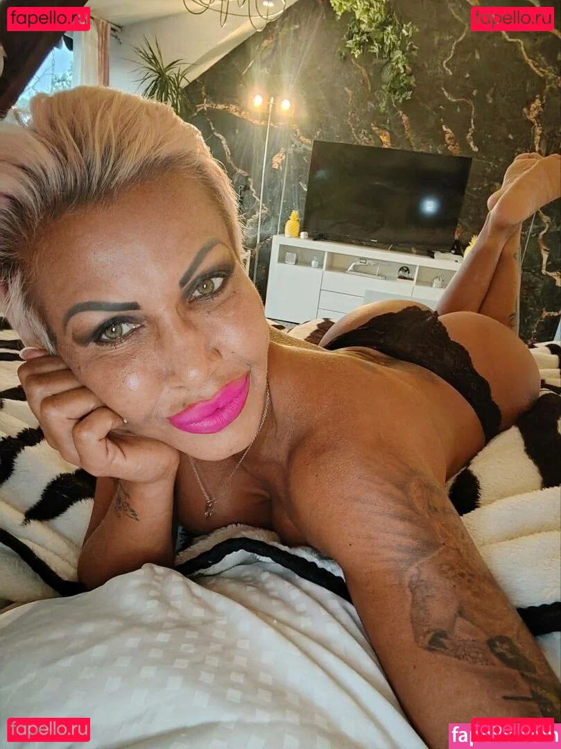 Ginger Costello Onlyfans Photo Gallery 