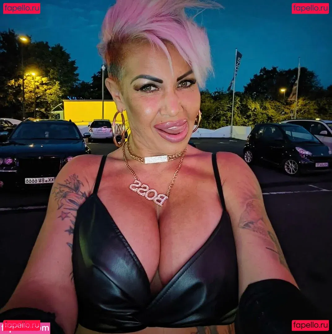 Ginger Costello Onlyfans Photo Gallery 