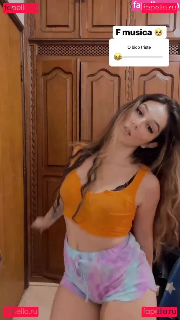 Carolzinha SG Onlyfans Photo Gallery 