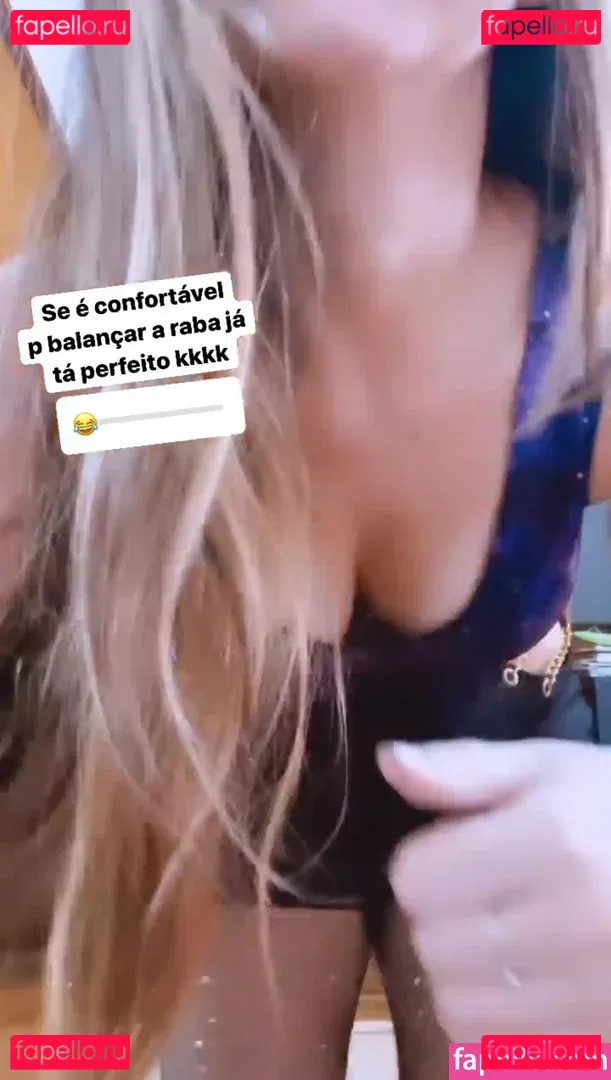 Carolzinha SG Onlyfans Photo Gallery 