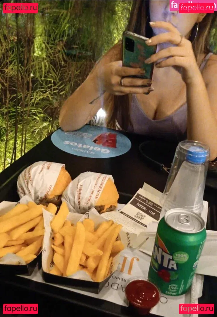 Carolzinha SG Onlyfans Photo Gallery 