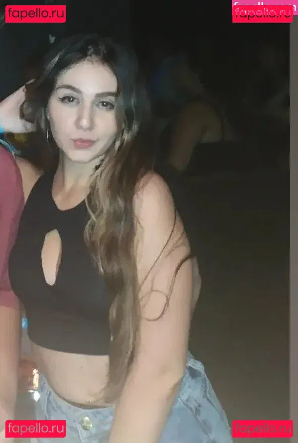 Carolzinha SG Onlyfans Photo Gallery 