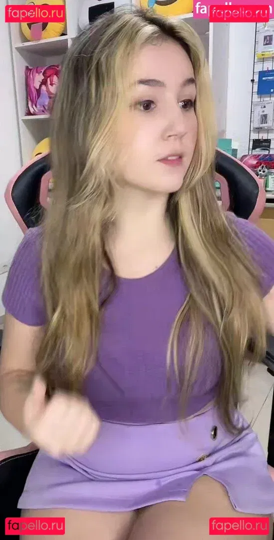 Carolzinha SG Onlyfans Photo Gallery 