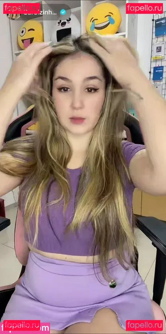 Carolzinha SG Onlyfans Photo Gallery 