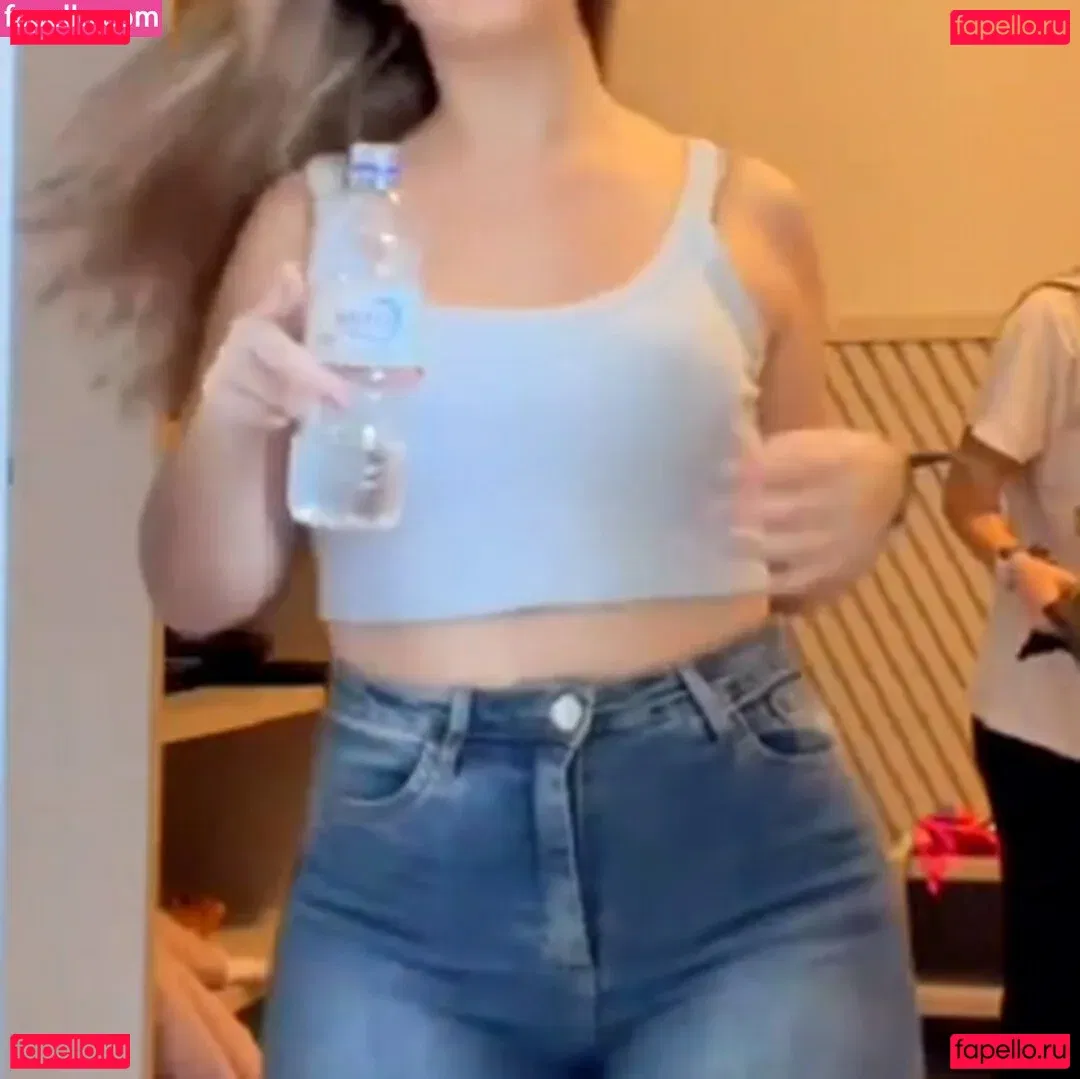 Carolzinha SG Onlyfans Photo Gallery 