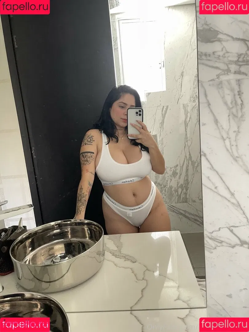 KimVelezOficial Onlyfans Photo Gallery 