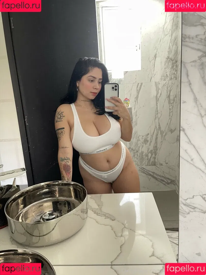 KimVelezOficial Onlyfans Photo Gallery 