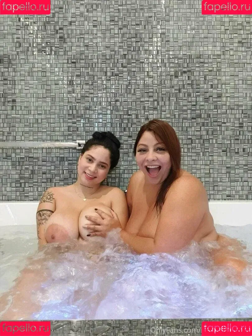 KimVelezOficial Onlyfans Photo Gallery 