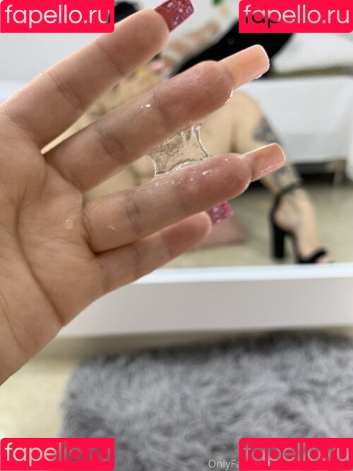 KimVelezOficial Onlyfans Photo Gallery 