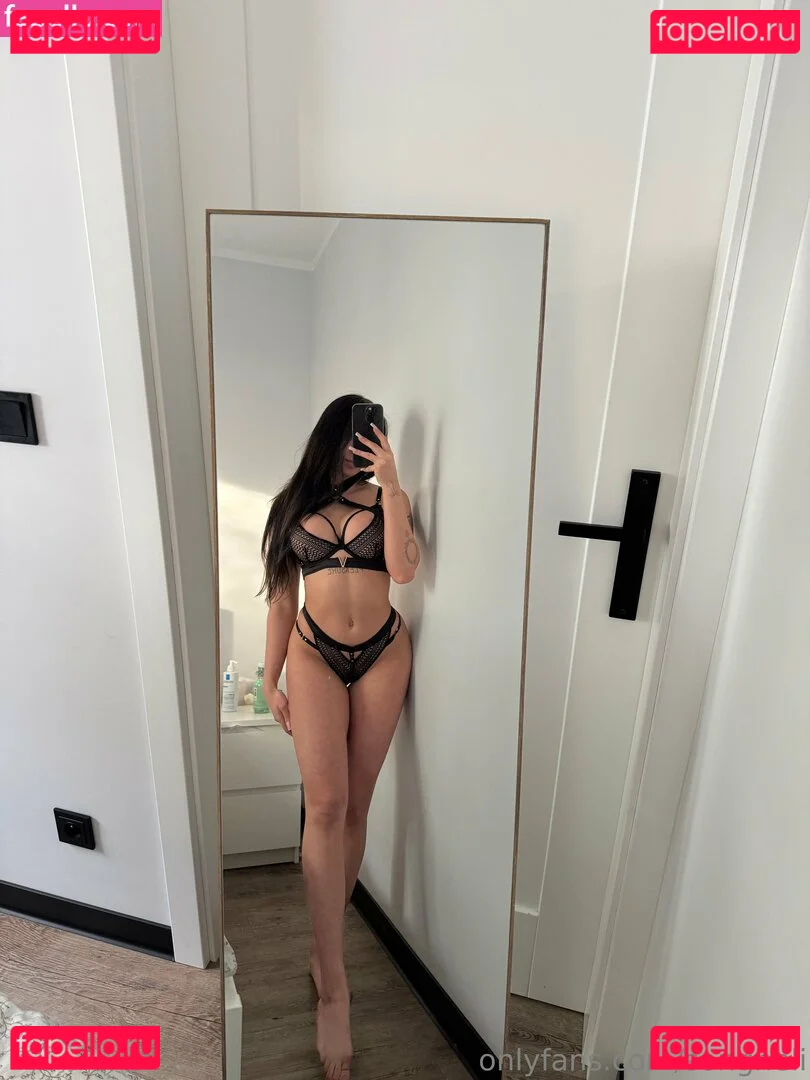 songheli Onlyfans Photo Gallery 