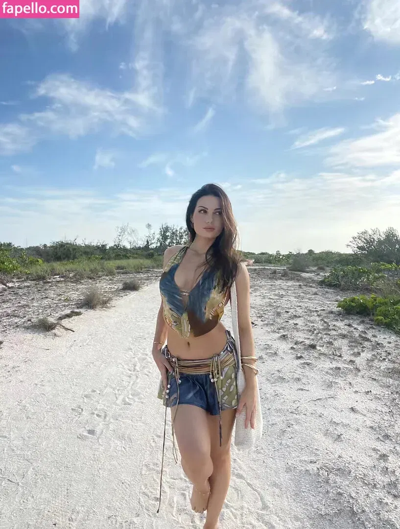 Fernanda Santini Onlyfans Photo Gallery 