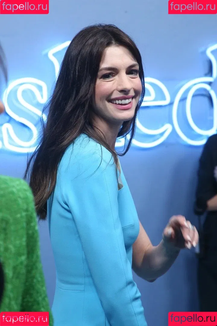Anne Hathaway Onlyfans Photo Gallery 