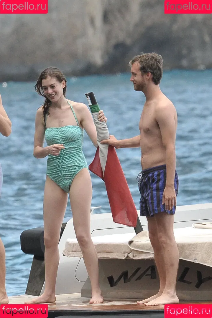 Anne Hathaway Onlyfans Photo Gallery 