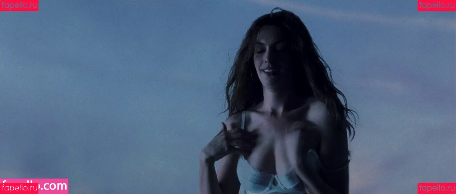 Anne Hathaway Onlyfans Photo Gallery 