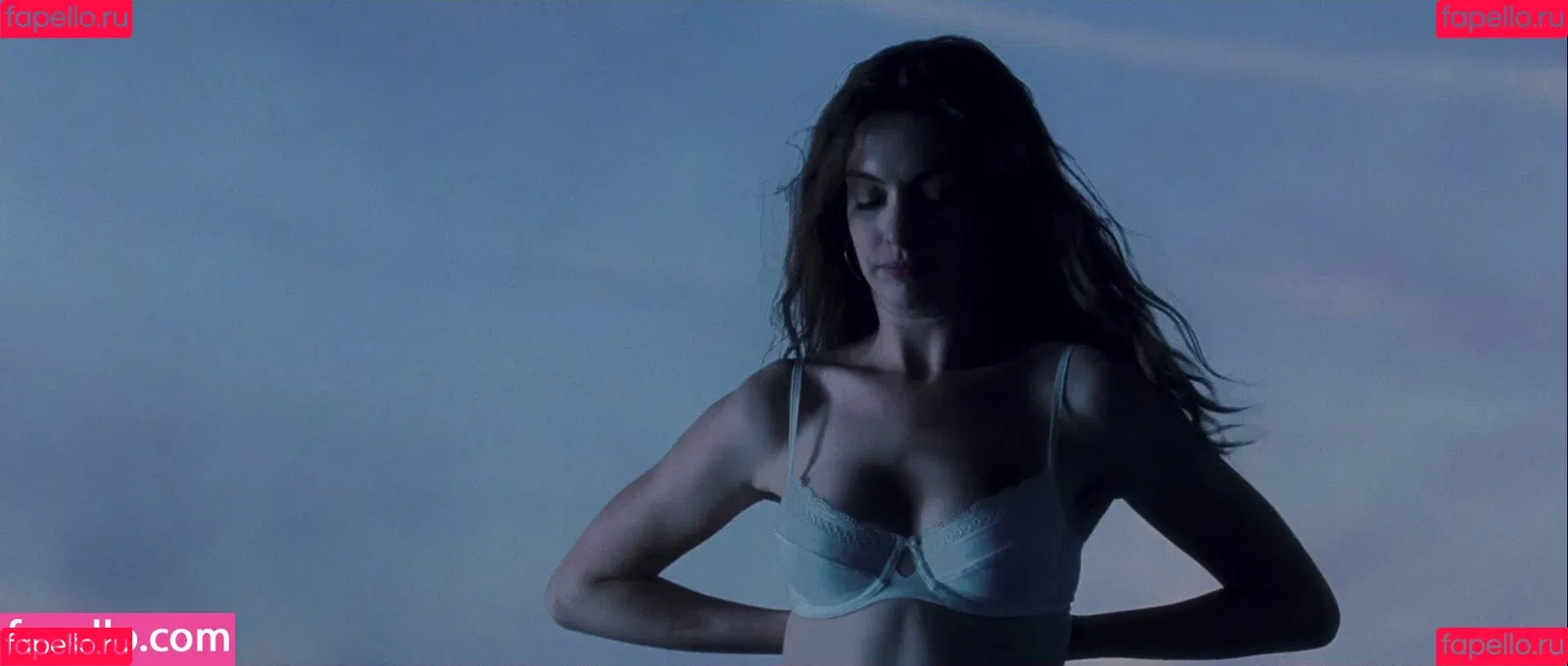 Anne Hathaway Onlyfans Photo Gallery 