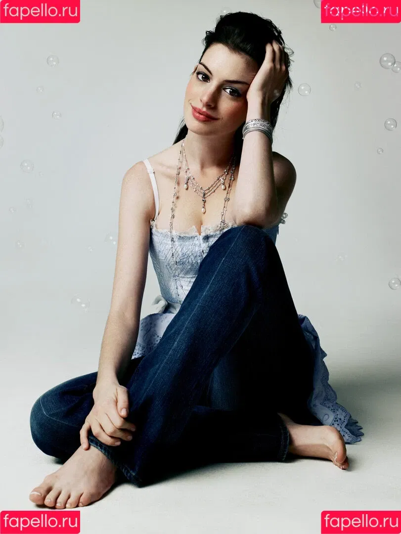 Anne Hathaway Onlyfans Photo Gallery 