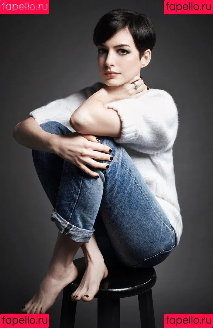 Anne Hathaway Onlyfans Photo Gallery 