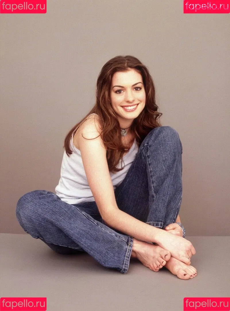 Anne Hathaway Onlyfans Photo Gallery 