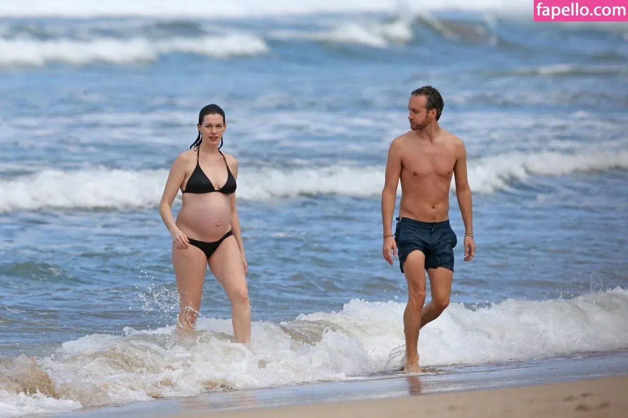 Anne Hathaway Onlyfans Photo Gallery 