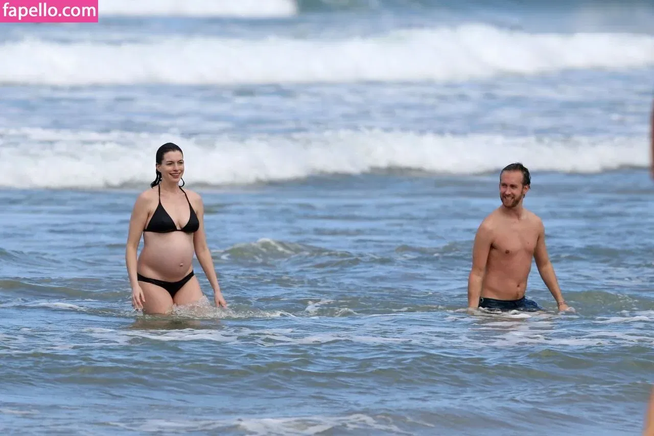 Anne Hathaway Onlyfans Photo Gallery 