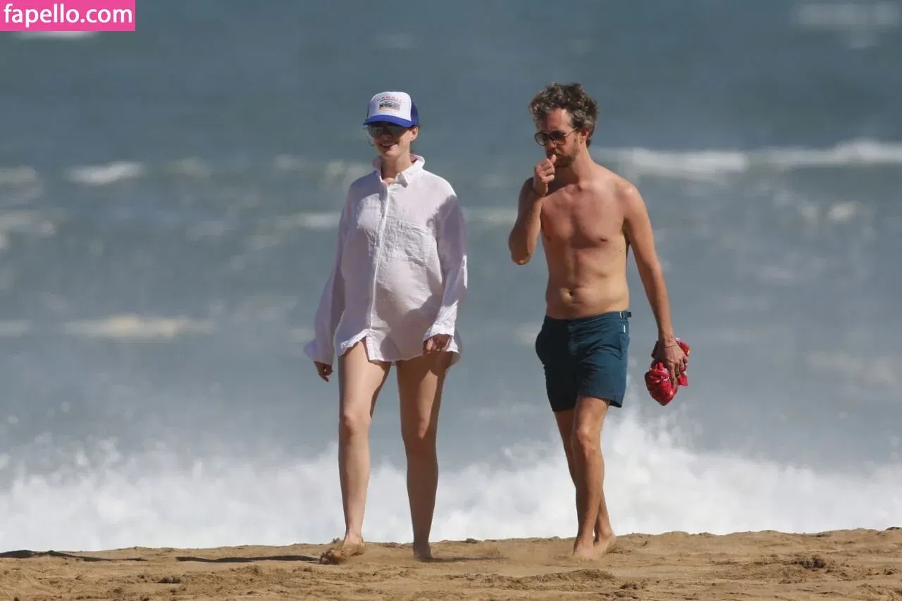 Anne Hathaway Onlyfans Photo Gallery 