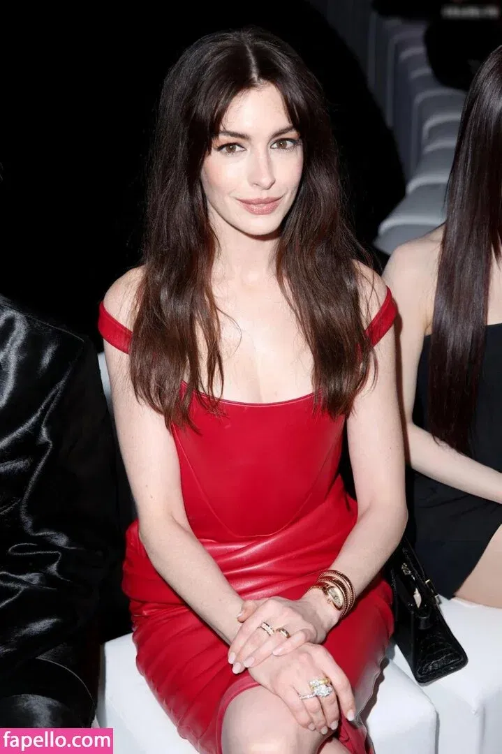 Anne Hathaway Onlyfans Photo Gallery 