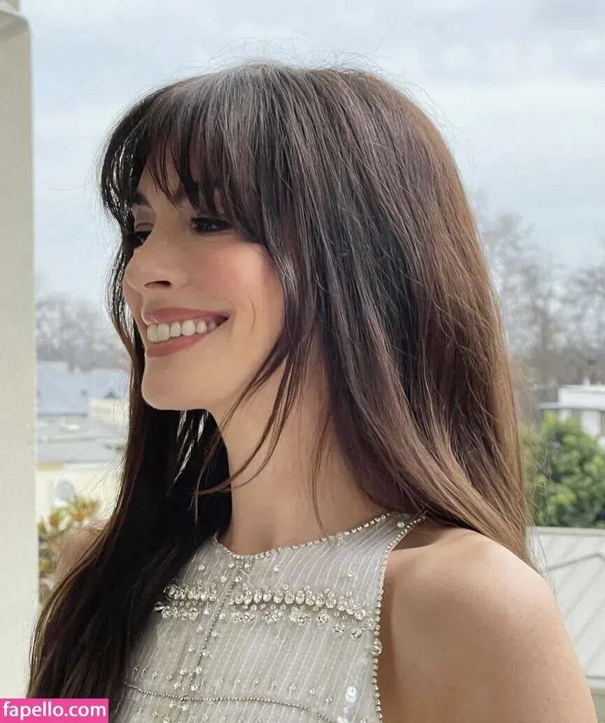 Anne Hathaway Onlyfans Photo Gallery 