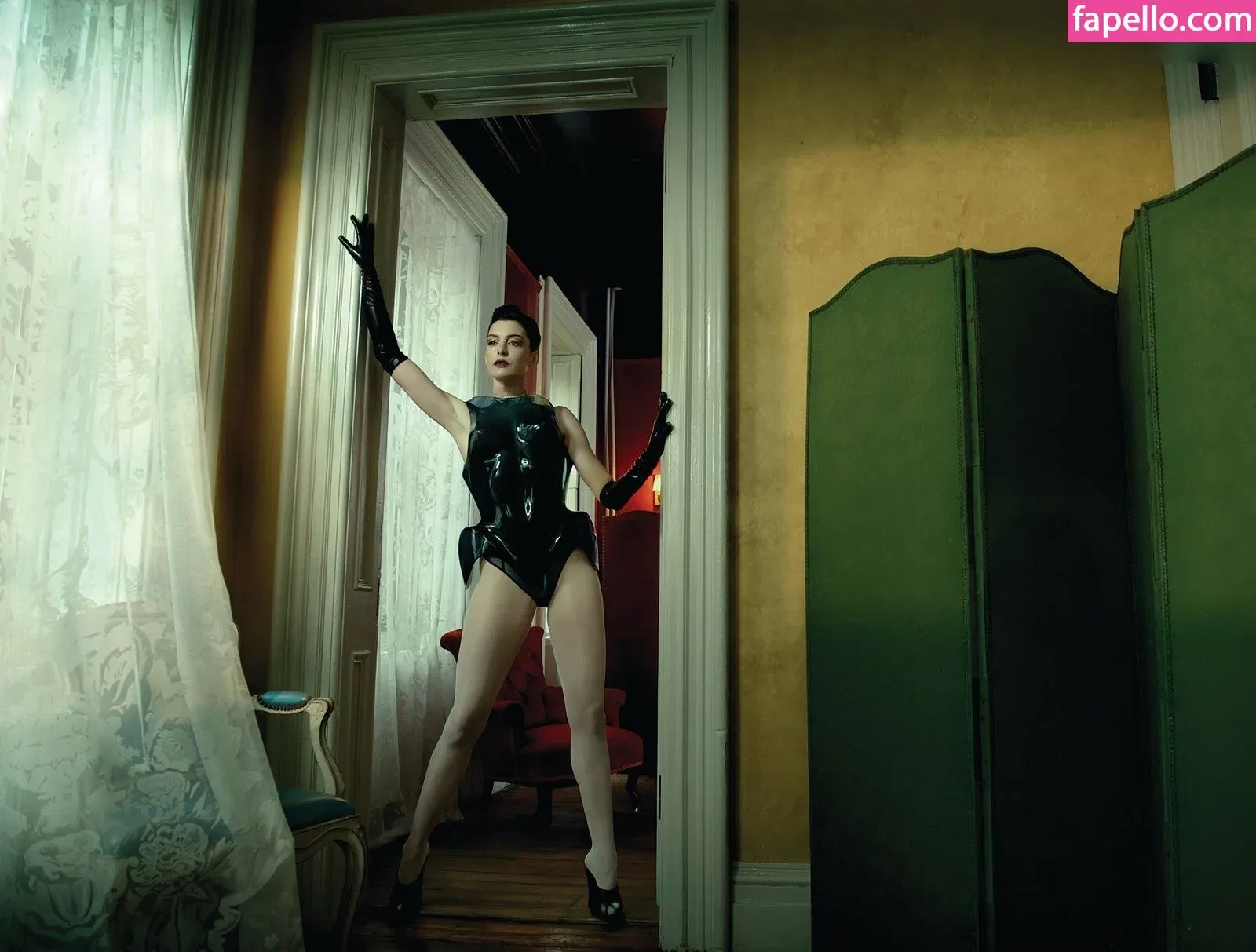 Anne Hathaway Onlyfans Photo Gallery 