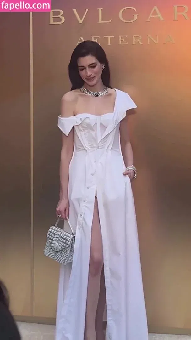 Anne Hathaway Onlyfans Photo Gallery 