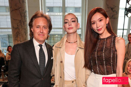 Anne Hathaway Onlyfans Photo Gallery 