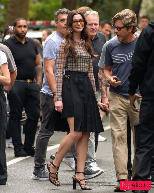 Anne Hathaway Onlyfans Photo Gallery 