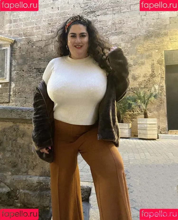 Caliope Onlyfans Photo Gallery 
