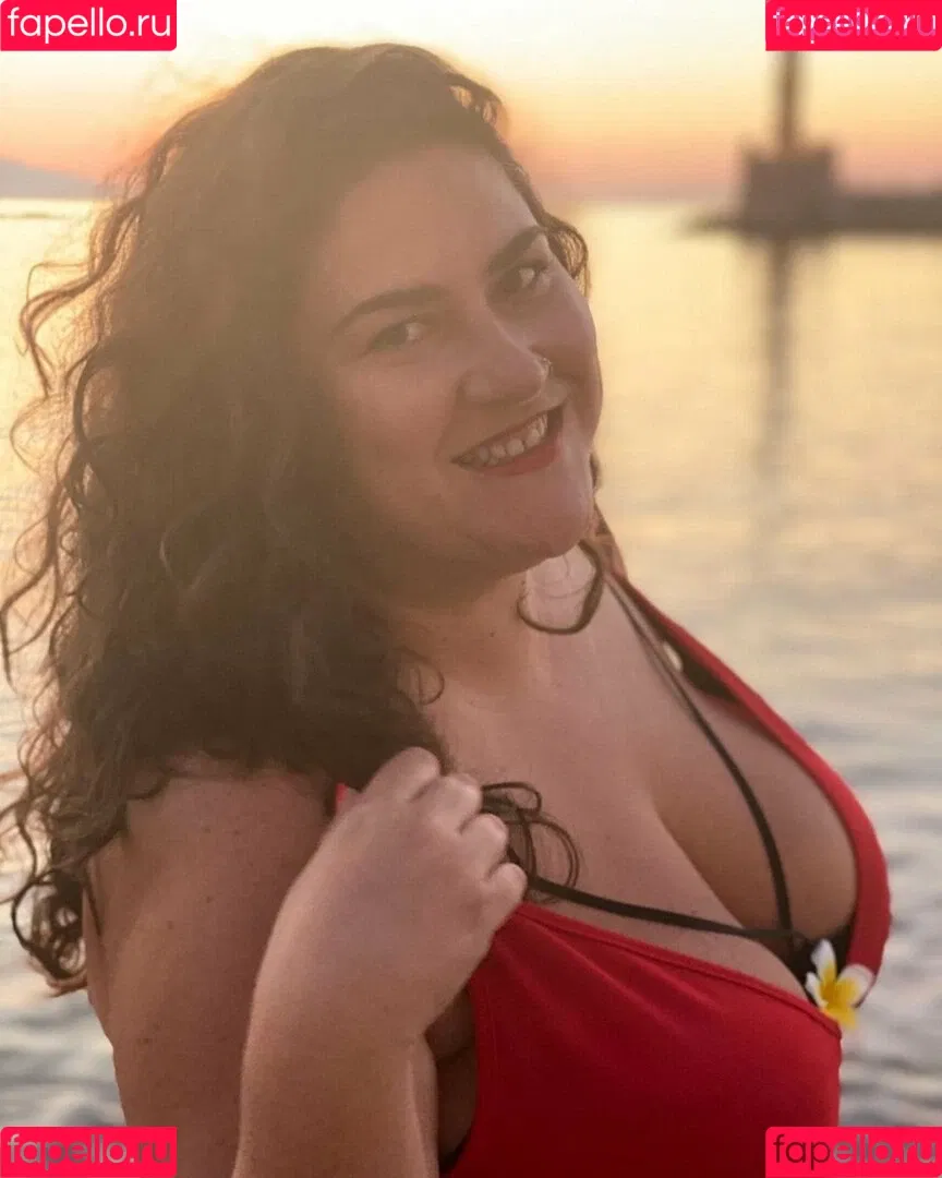 Caliope Onlyfans Photo Gallery 