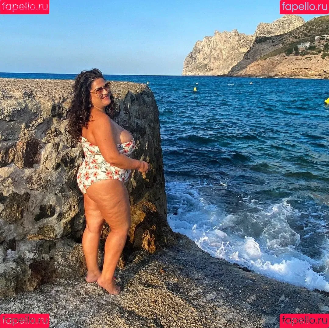 Caliope Onlyfans Photo Gallery 