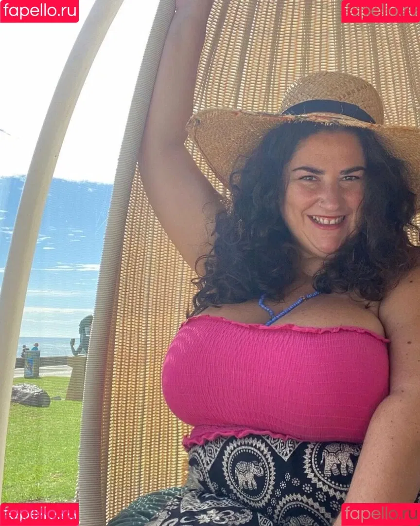 Caliope Onlyfans Photo Gallery 