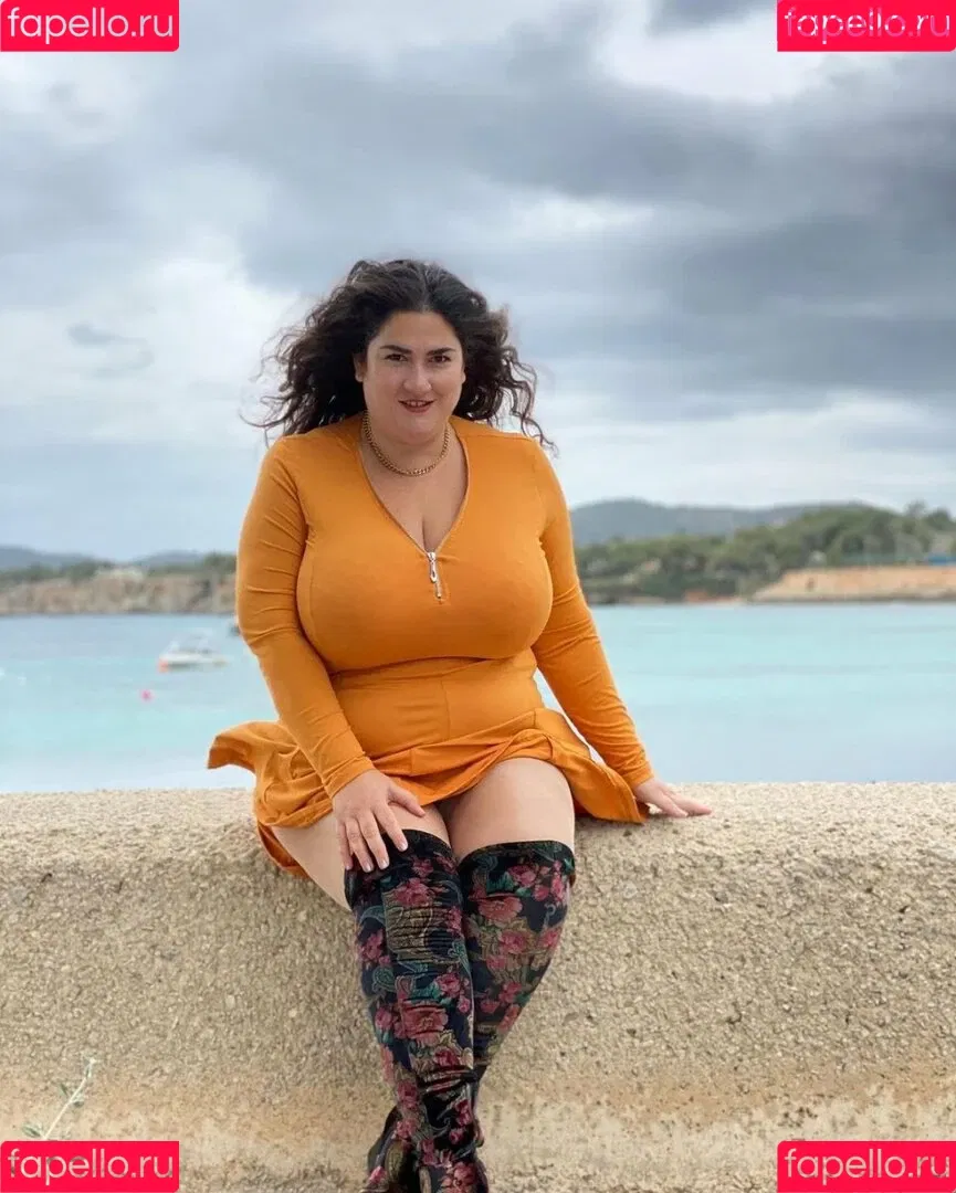 Caliope Onlyfans Photo Gallery 
