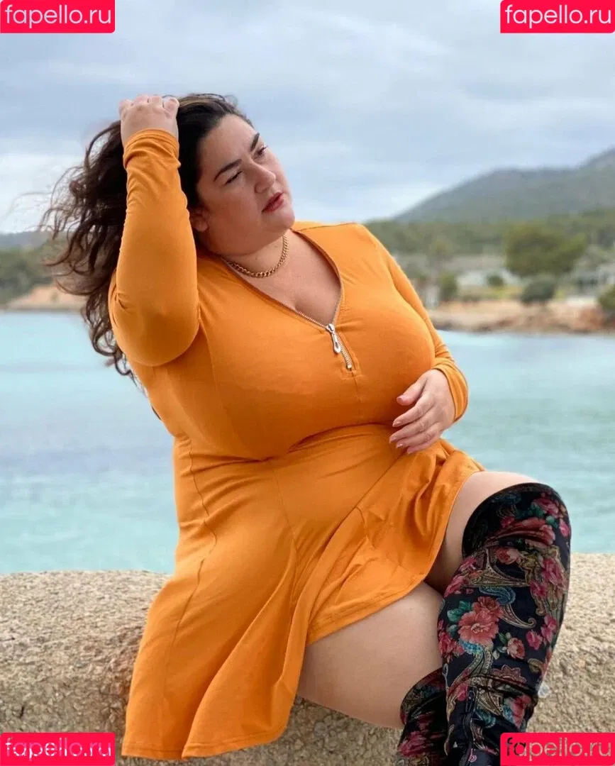 Caliope Onlyfans Photo Gallery 