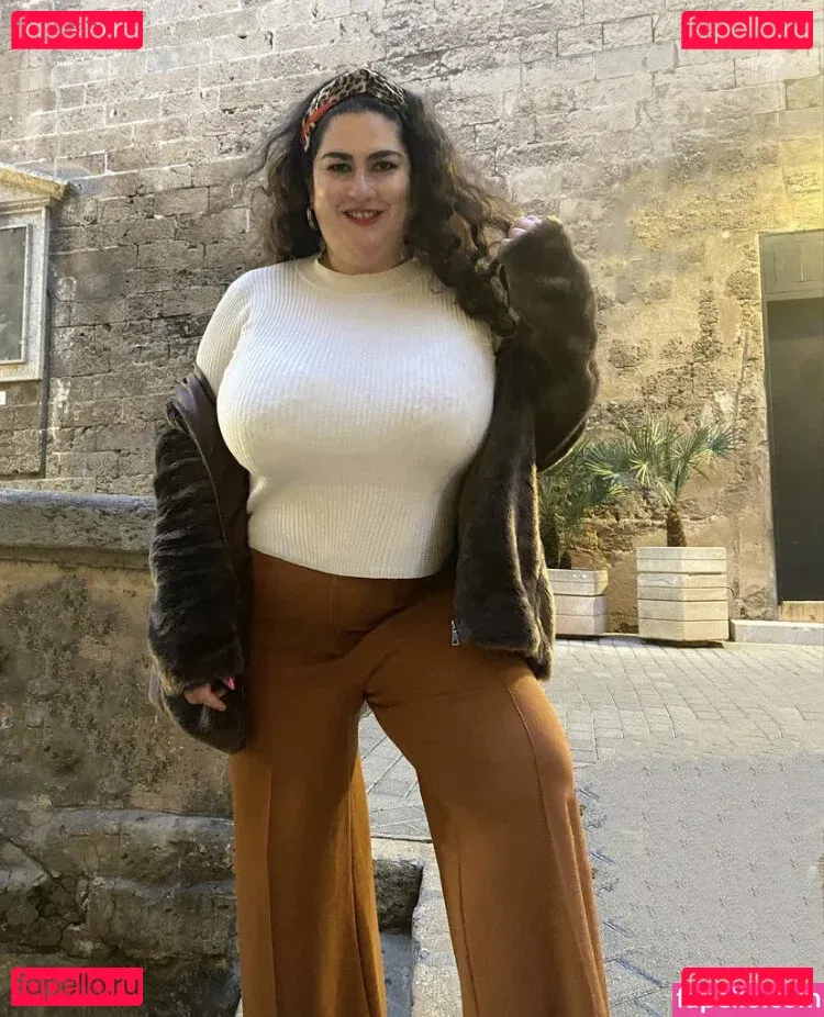 Caliope Onlyfans Photo Gallery 