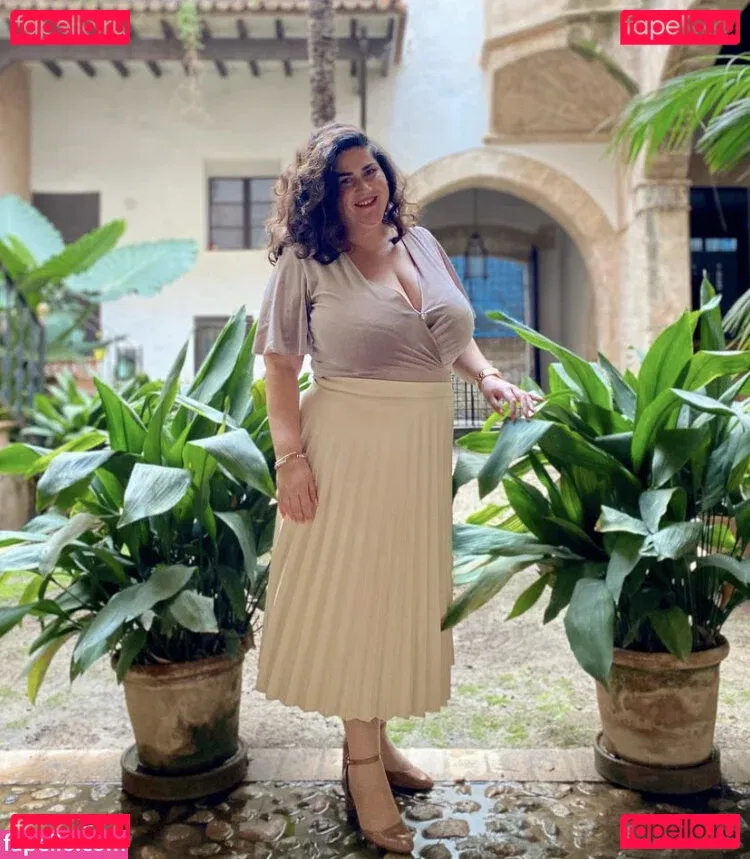 Caliope Onlyfans Photo Gallery 