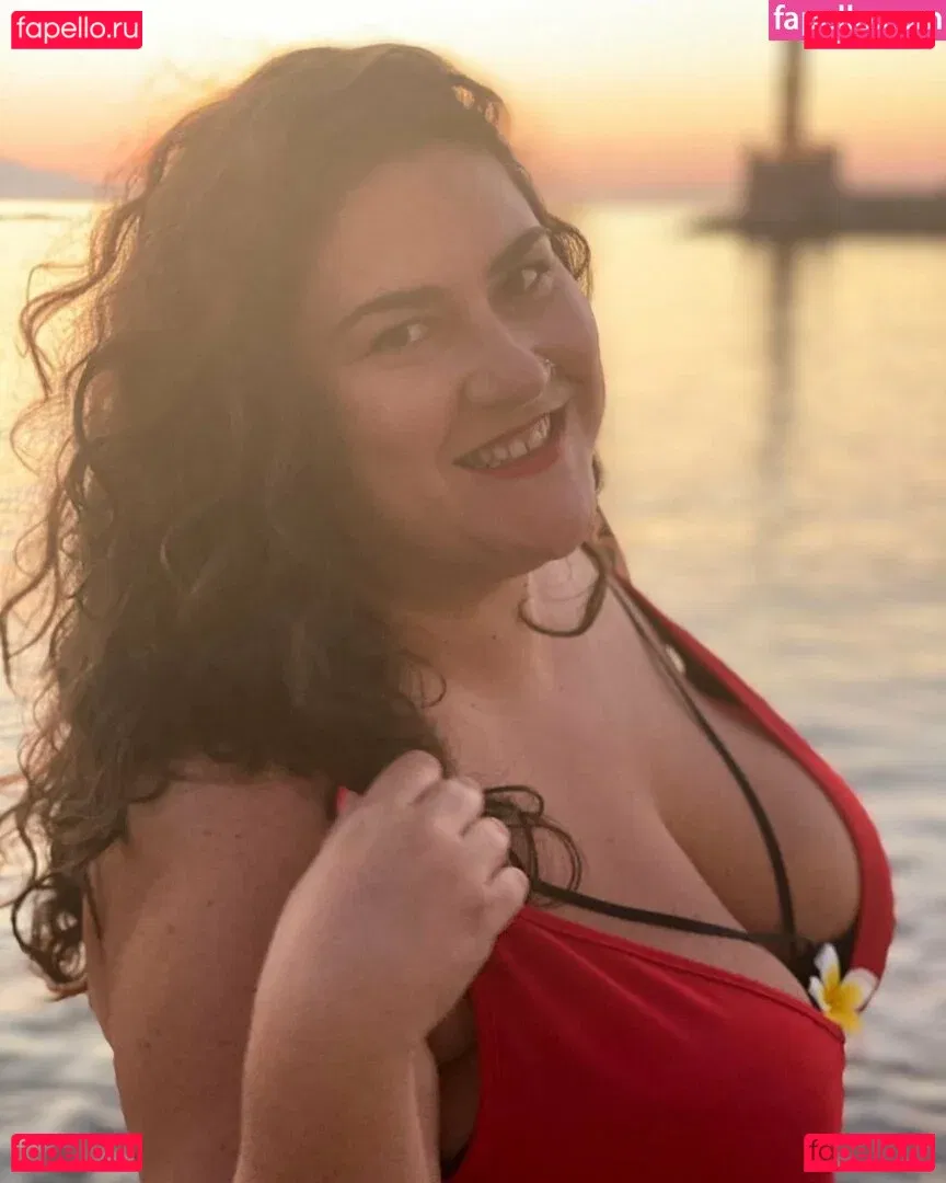 Caliope Onlyfans Photo Gallery 