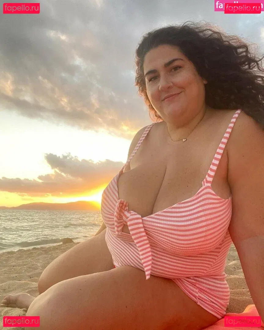 Caliope Onlyfans Photo Gallery 