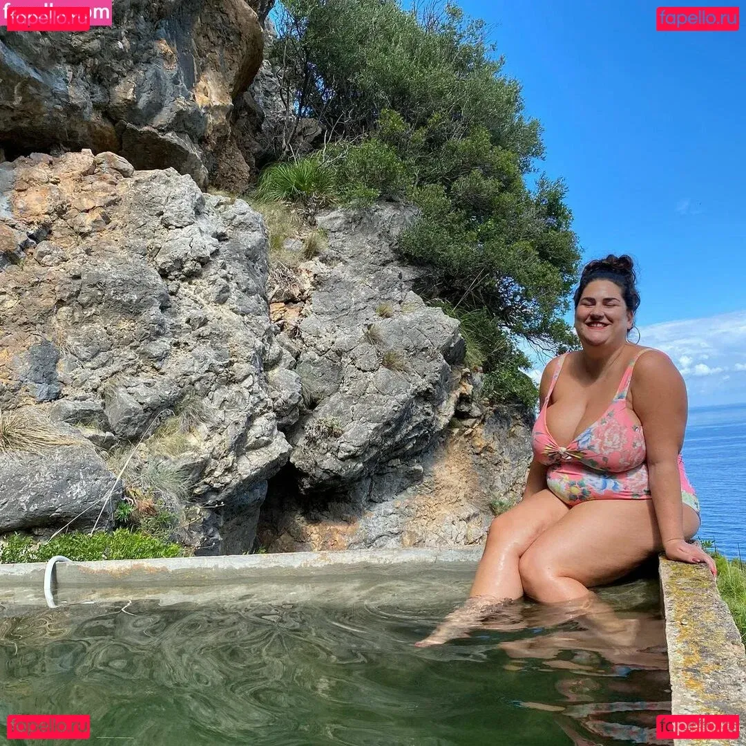 Caliope Onlyfans Photo Gallery 