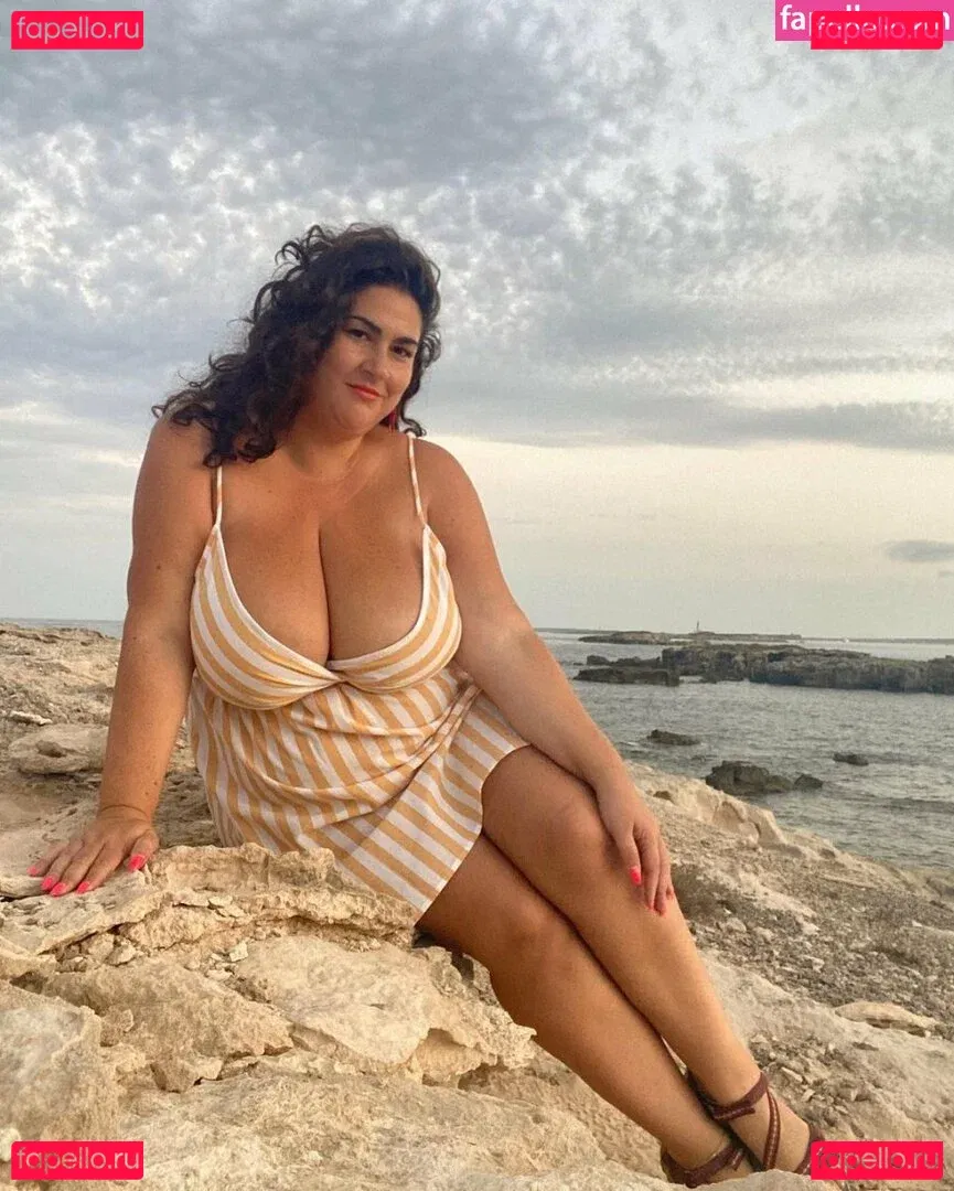 Caliope Onlyfans Photo Gallery 